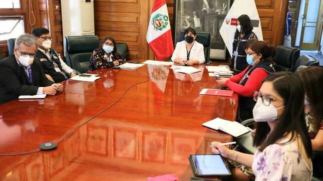 Minsa expuso avances para cerrar brechas de vacunación ante la Comisión Especial covid-19 del congreso 