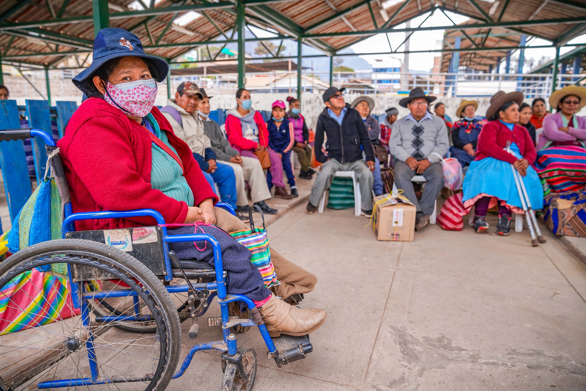 Municipalidad Provincial de Urubamba entrega módulos de cuyes a personas con discapacidad
