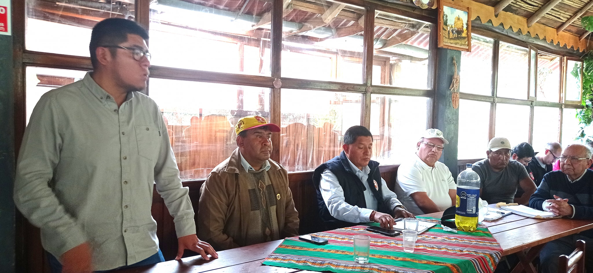 Alcalde de Urubamba, Ollantaytambo y Plan MERISS se reúnen para viabilizar proyecto de riego en comunidad de Cachiccata