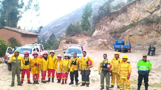 Extinguen incendio forestal en el sector de Chicón del distrito de Urubamba 