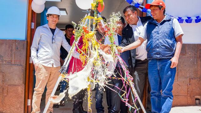 Municipalidad Provincial de Urubamba entregó e inauguró Centro de Salud Materno Infantil de Maras 