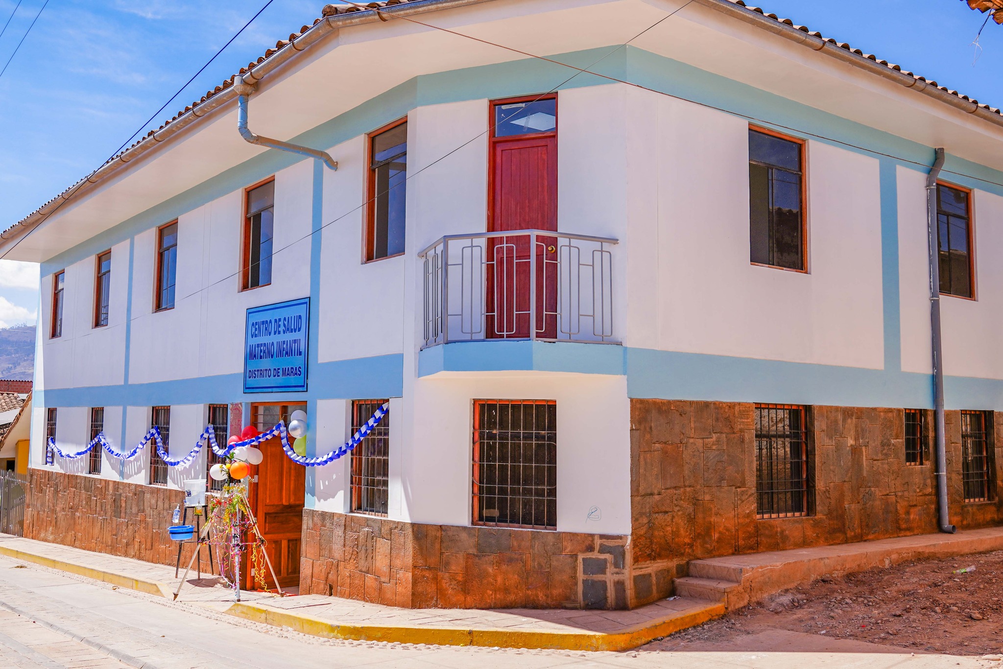 Municipalidad Provincial de Urubamba entregó e inauguró Centro de Salud Materno Infantil de Maras