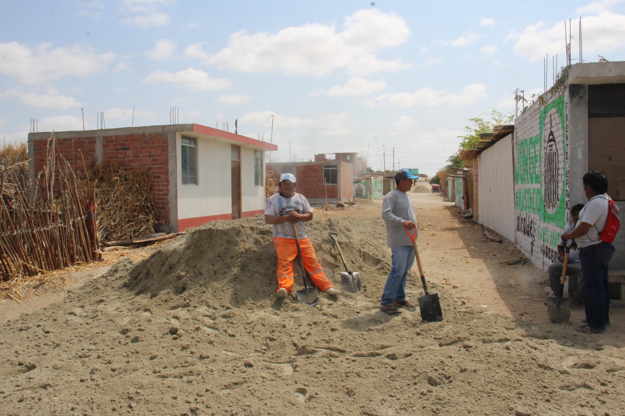 Maquinaria Realiza Trabajos