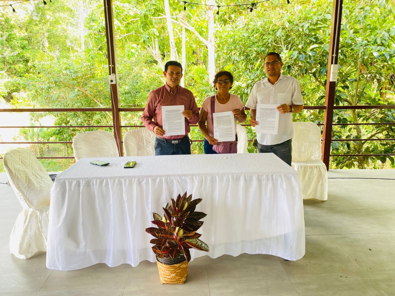 Asociaciones ecológicas renuevan compromiso para área de conservación regional