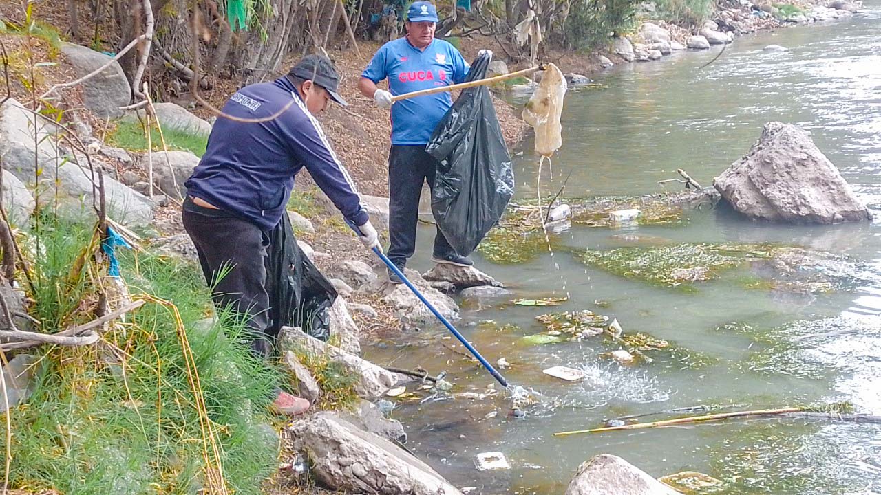 Exitosa campaña "Te quiero limpio mi Vilcanota" realiza la Municipalidad Provincial de Urubamba para limpieza del Río Sagrado de los Incas