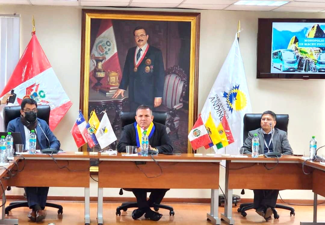 Alcalde de Urubamba participa de Mesa de Trabajo sobre problemática de ruta: Aguas Calientes - Puente Ruinas - Ciudadela Inka de Machupicchu