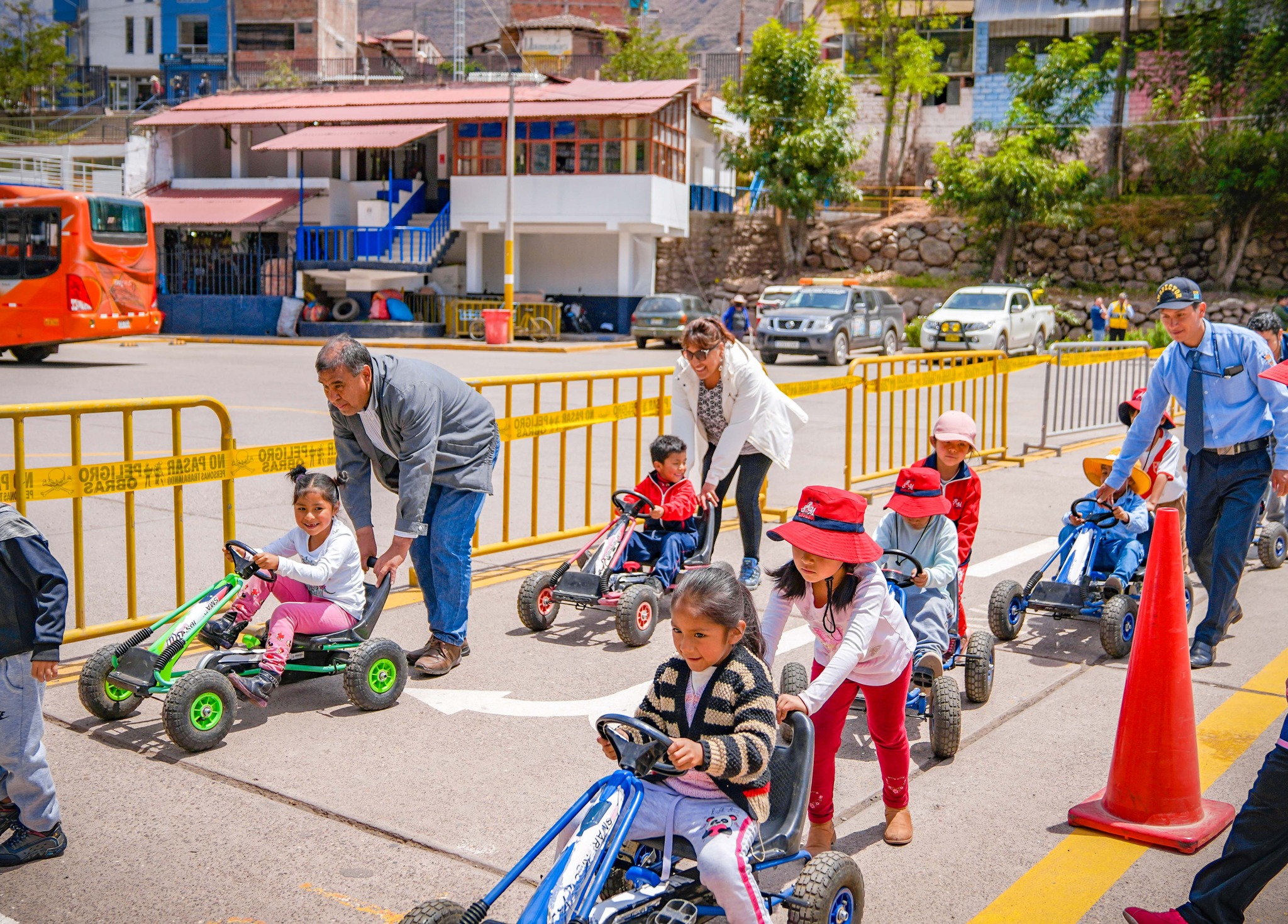 Con éxito la Municipalidad Provincial de Urubamba culmina campaña de Educación Vial para niños de nivel inicial