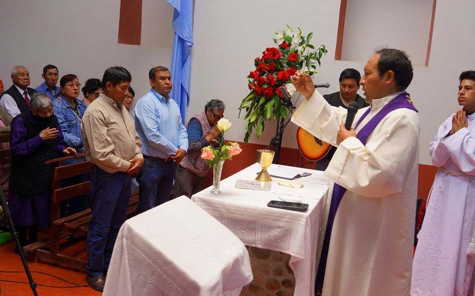 Urubamba celebra misa por el Día de Todos Los Santos y municipalidad garantiza orden y seguridad en Cementerio General
