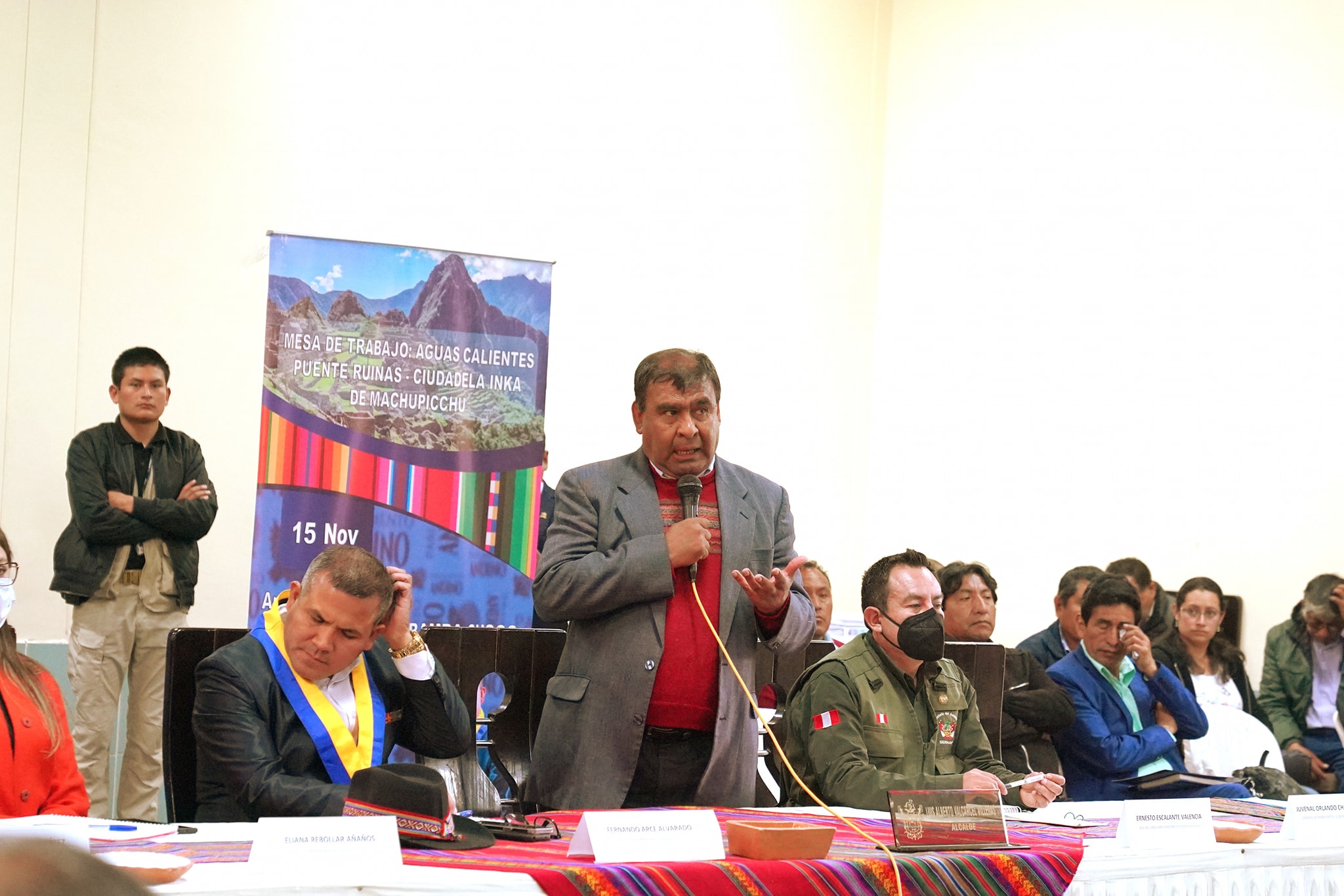 En Urubamba se realiza Mesa Técnica para ratificar rechazo al monopolio en ruta Aguas Calientes-Puente Ruinas-Ciudadela Inka Machupicchu