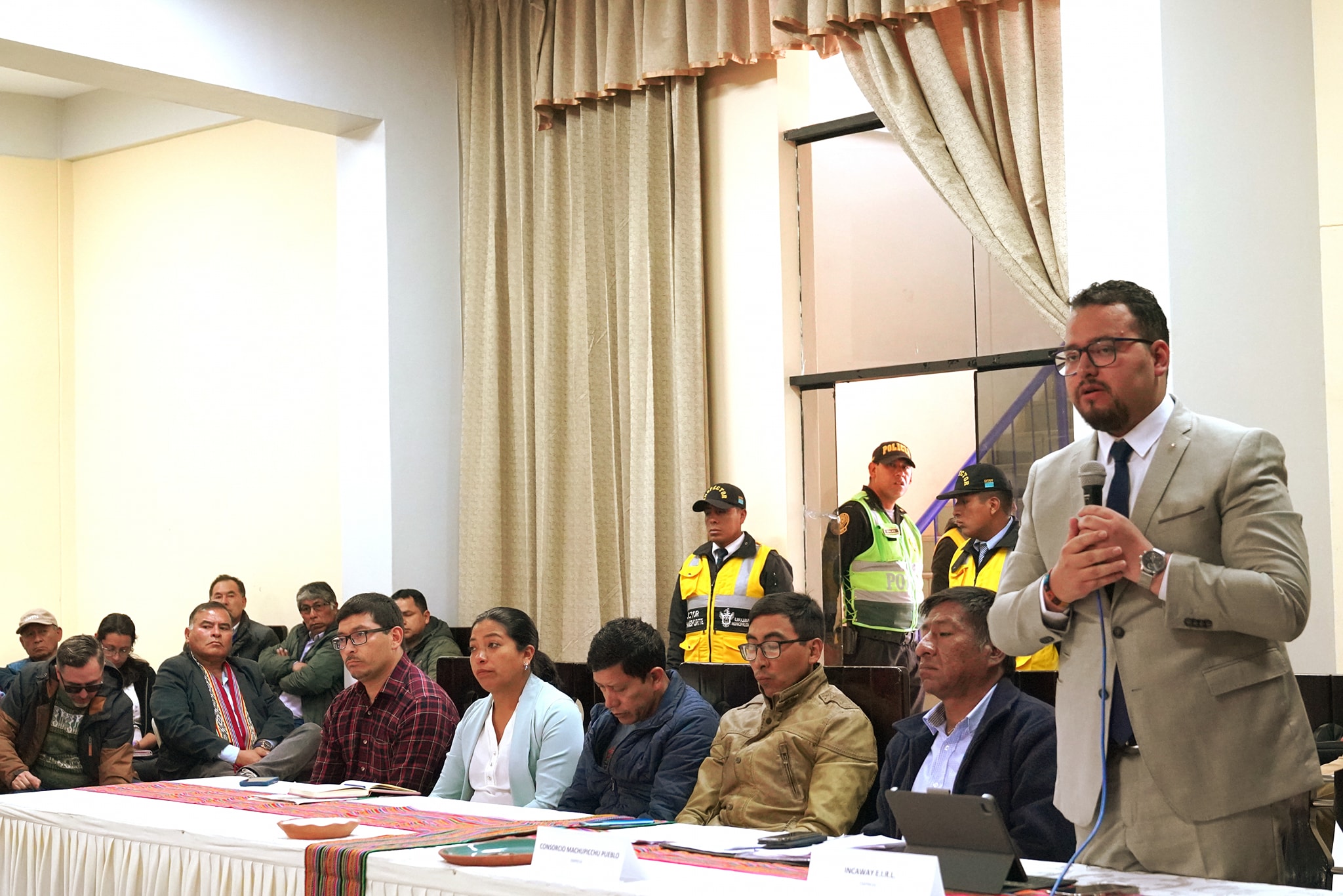 En Urubamba se realiza Mesa Técnica para ratificar rechazo al monopolio en ruta Aguas Calientes-Puente Ruinas-Ciudadela Inka Machupicchu