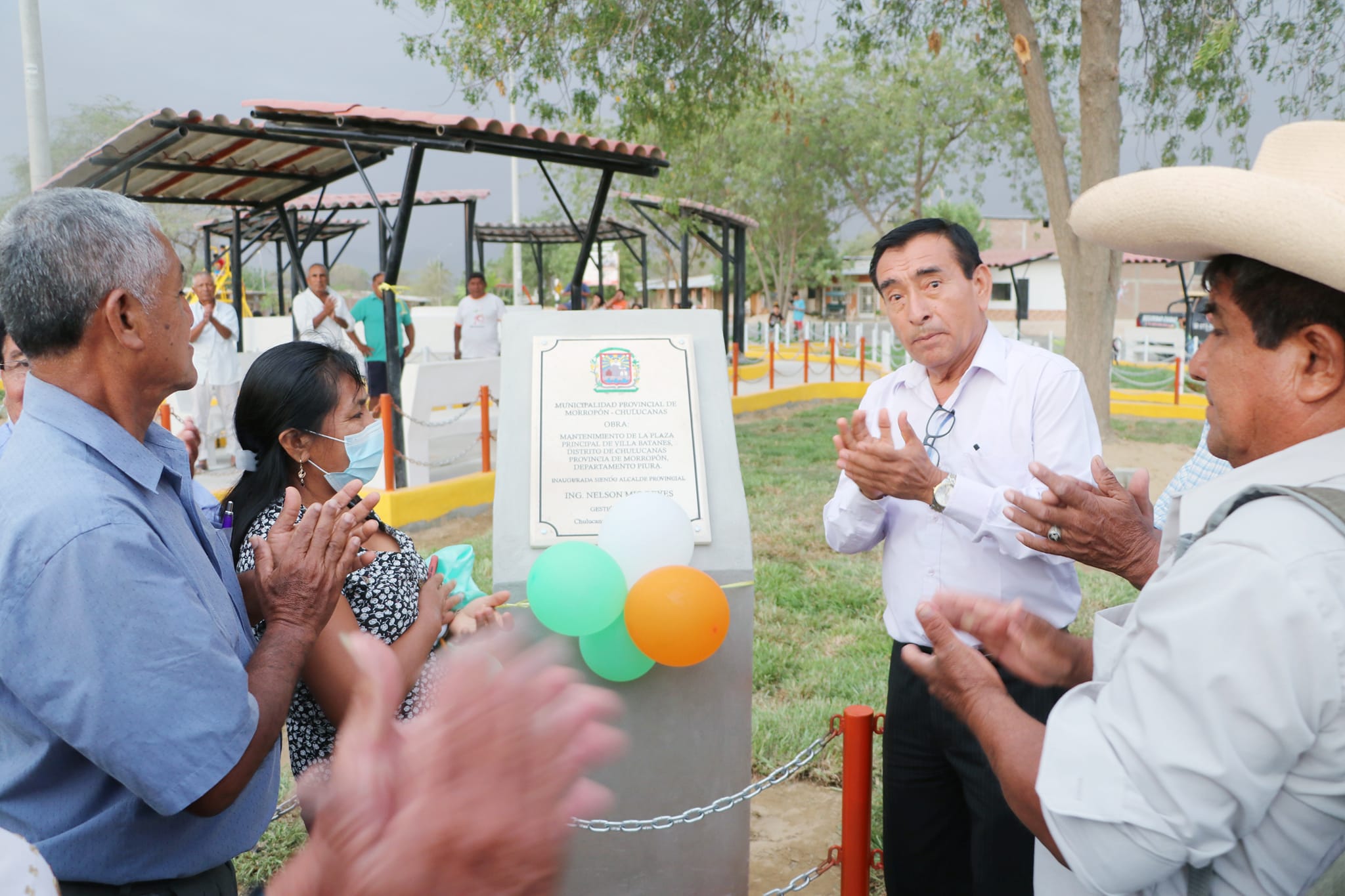 Foto inauguración plaza batanes