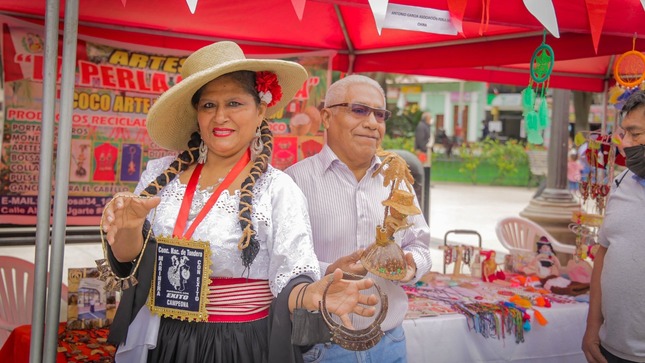 Lo mejor de la gastronomía y artesanía de la Perla del Chira lo encontrarás en la Feria denominada “Impulsando lo Nuestro” que se realiza en el marco de las actividades programadas por los 111 años de creación política de Sullana.