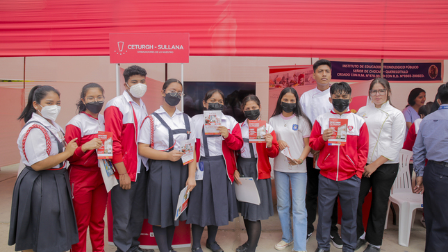 Con la participación de más de 200 alumnos de los principales colegios de la provincia de Sullana, se realizó “Feria Informativa y Vocacional de la Red del Servicio Nacional de Empleo Sullana 2022