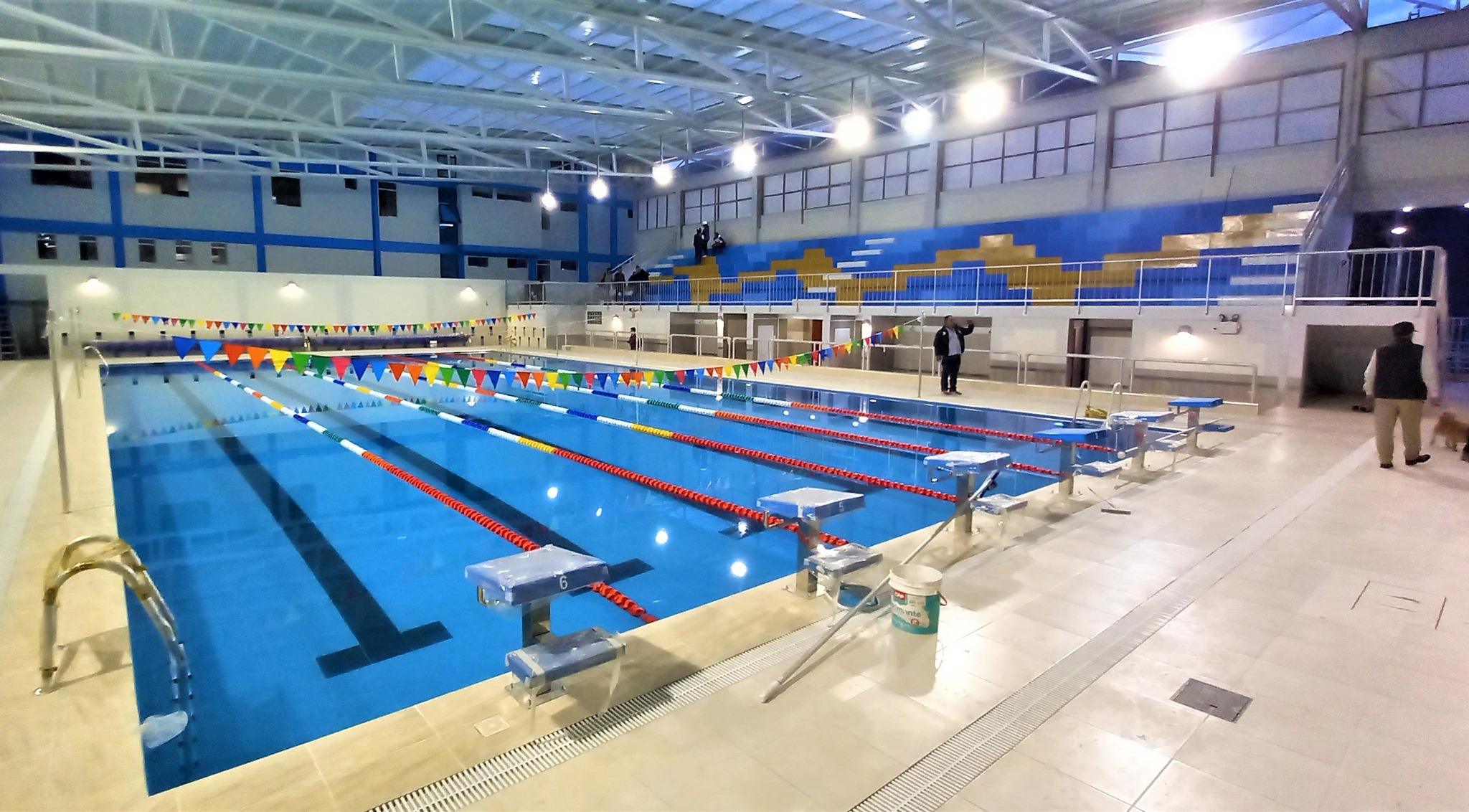 Gobernador Regional supervisando la obra del complejo deportivo El Olivo
