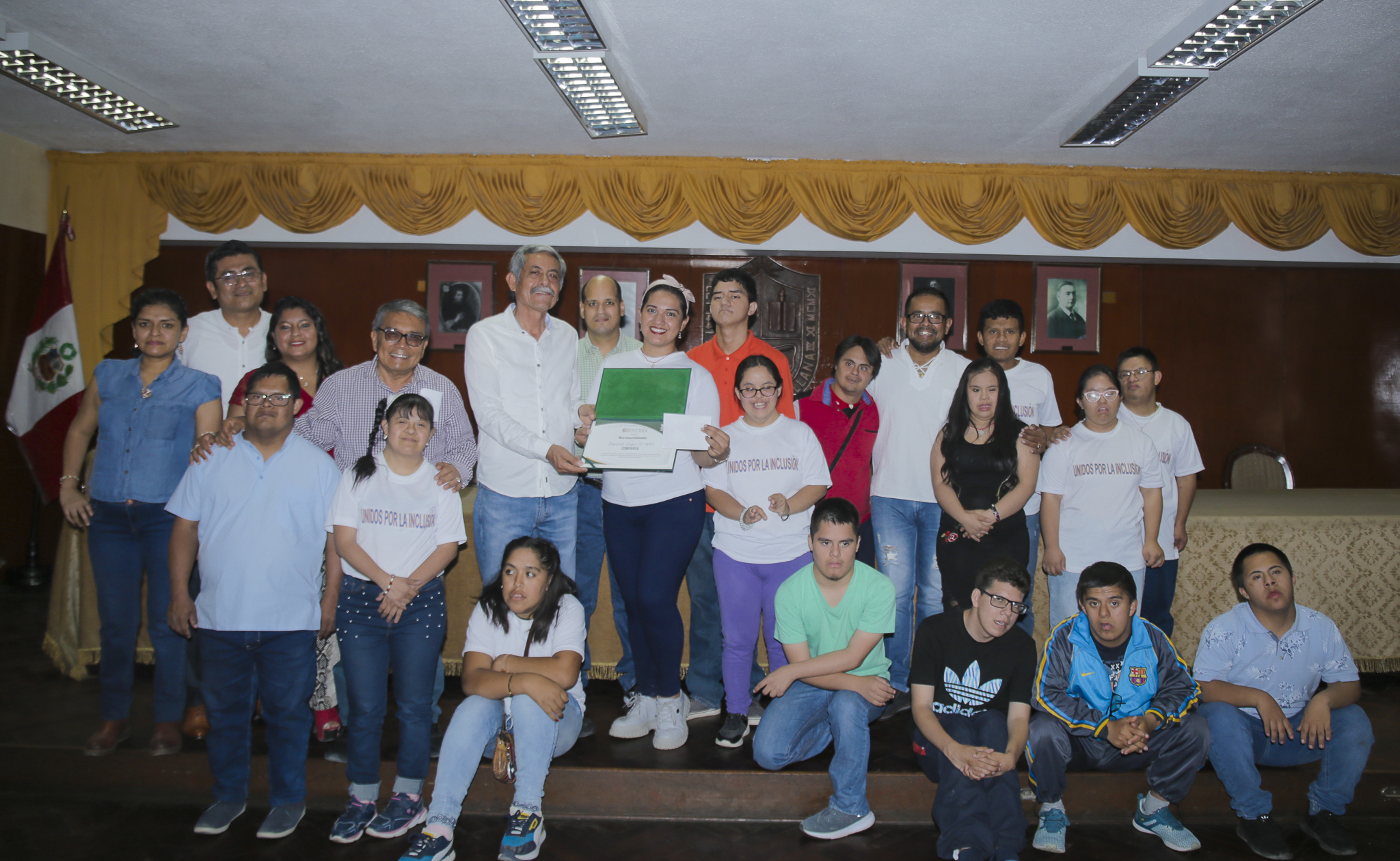 La Comisión de Aniversario de los 111 años de creación política de la provincia de Sullana, encabezada por el regidor Luis Almestar, reconoció y destacó la participación actividad de los integrantes de la Asociación de Inclusión con Habilidades Diferentes en las diferentes actividades de aniversario.
