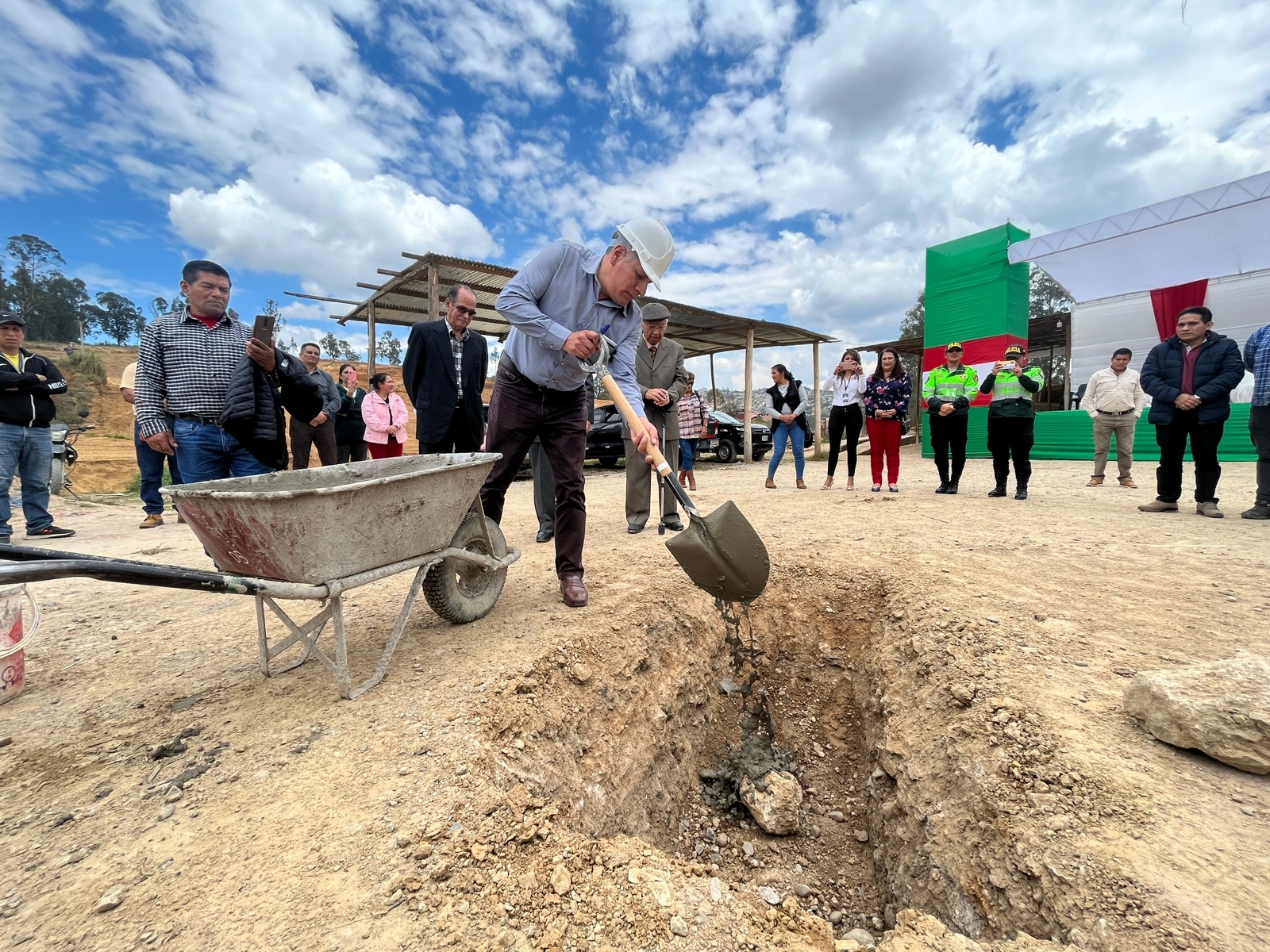 Ceremonia de colocación de la primera piedra del nuevo mercado de Chachapoyas