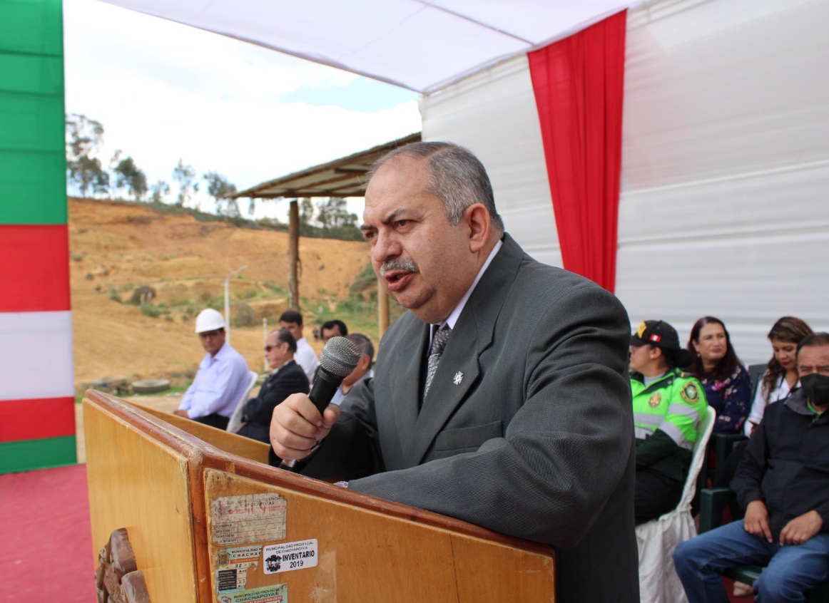 Ex alcaldes estuvieron como invitados especiales en colocación de la primera piedra del nuevo mercado de Chachapoyas