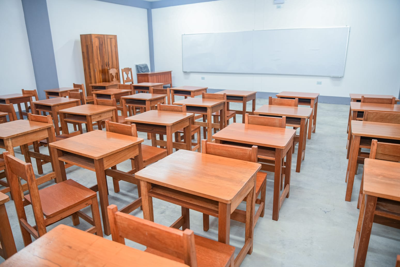 Gobernador Inauguró El Colegio Amada Pérez De Gómez En Moronacocha