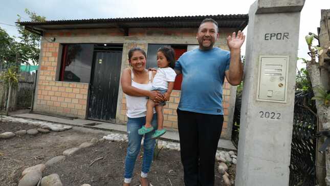 Inauguración de proyectos de electrificación urbana en los distritos de Calzada y Habana