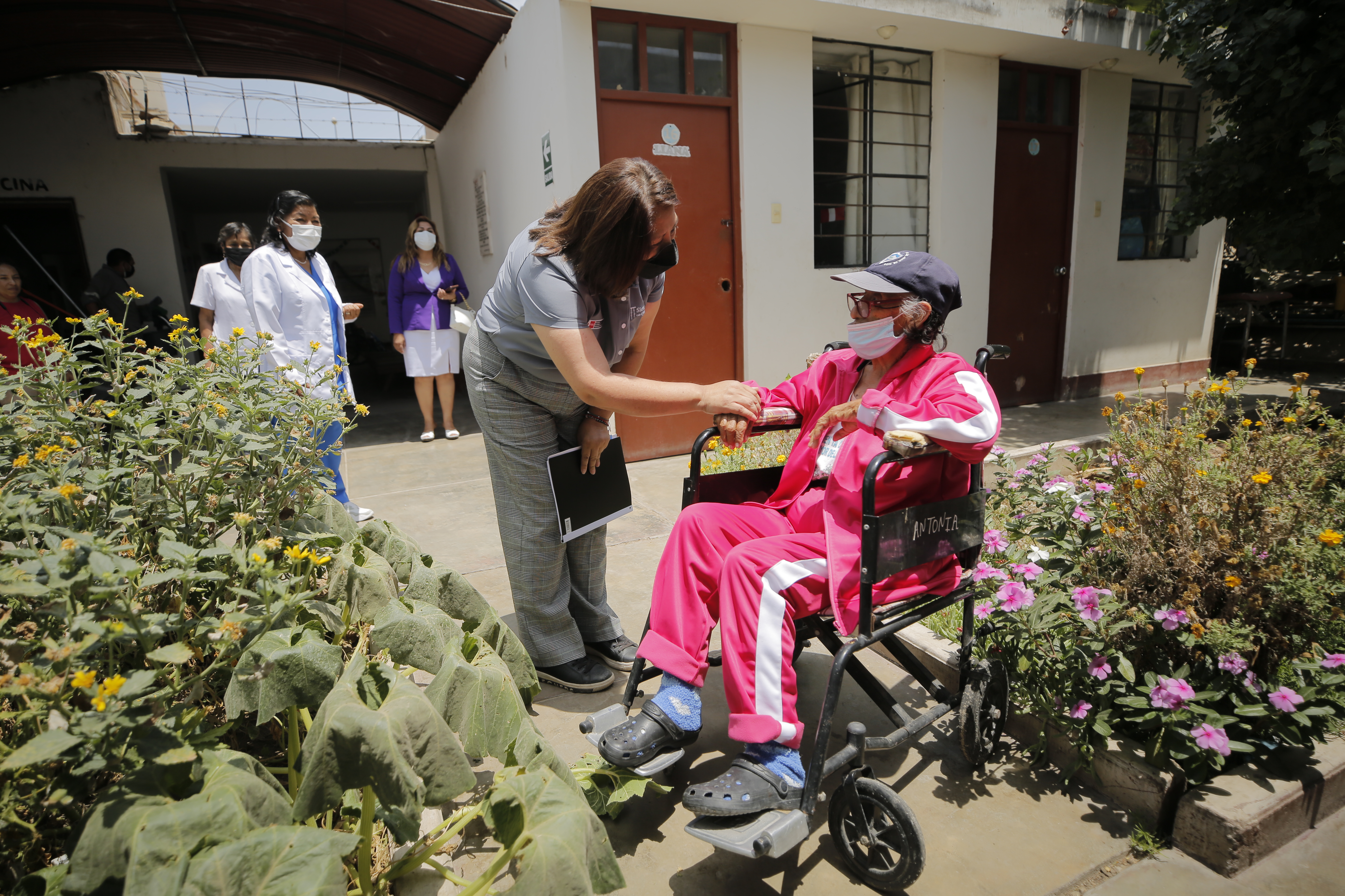 ministra Grecia Rojas inaugura el primer hogar de refugio temporal de Ica