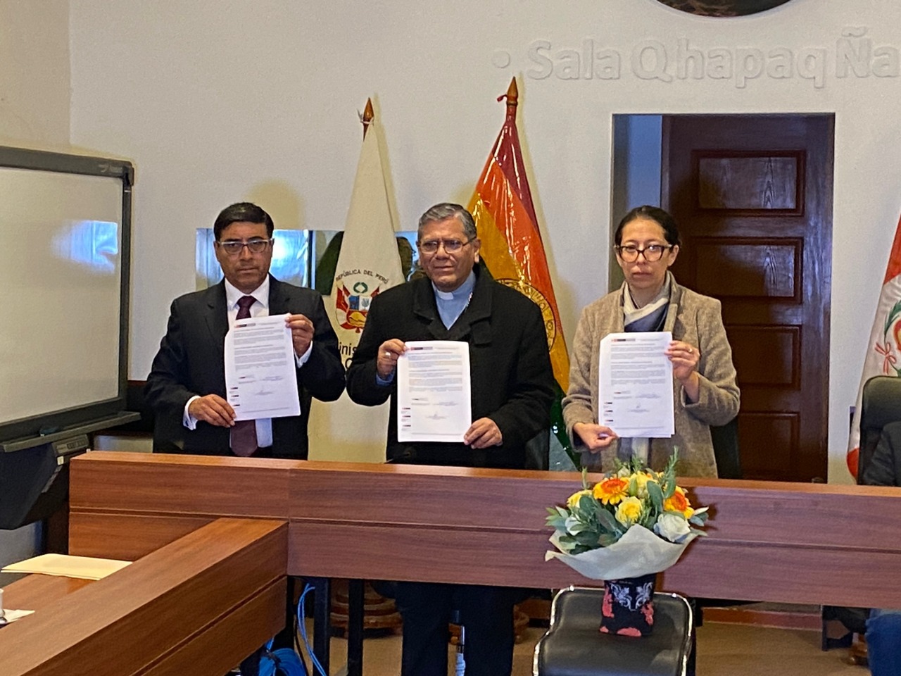 Ministerio de Cultura suscribió convenios para la restauración de templos coloniales de la región Cusco