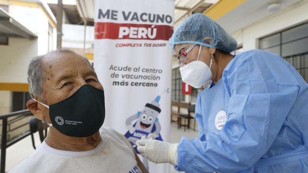 Covid-19: Perú cuenta con protocolo para la aplicación de la dosis de refuerzo bivalente