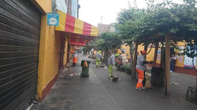 Fotografía de limpieza de exteriores de Mercado San José