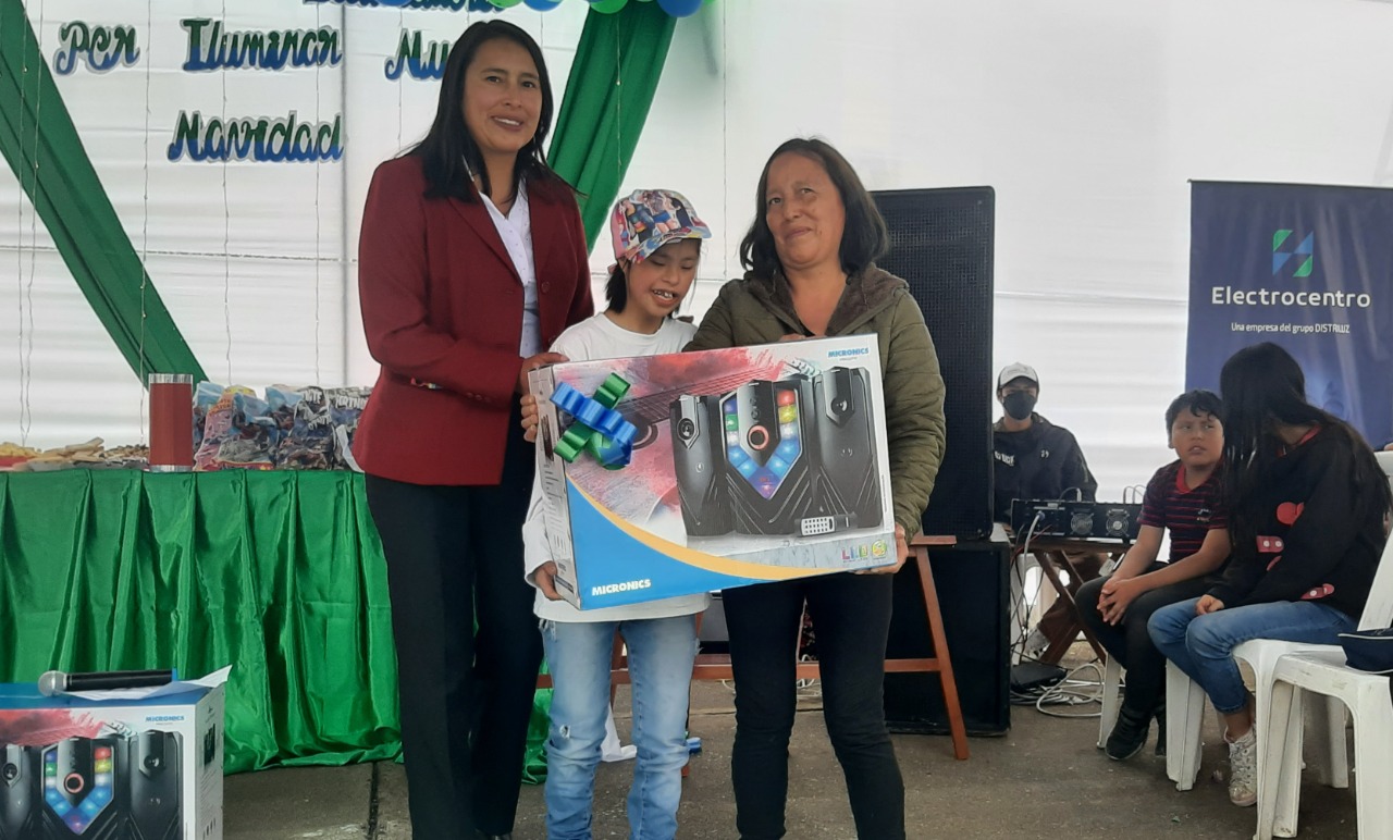 Electrocentro Premia a Ganadores de Concurso de Dibujo y Pintura para CEBES