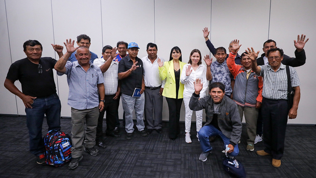Reunión de la ministra de la Producción, Sandra Belaunde, con representantes de la Federación de Integración y Unificación de los Pescadores Artesanales del Perú (FIUPAP) 