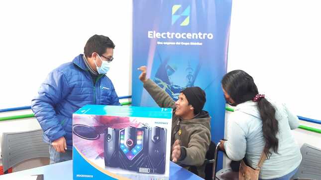  Electrocentro Pasco Entrega Premios a Ganadores de Concurso de Dibujo.