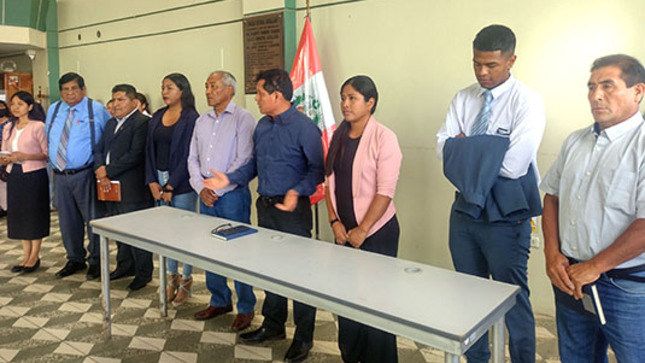 Alcalde de Aucallama acompañado de regidores y equipo técnico.