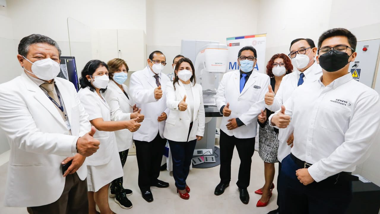 Hospital San Bartolomé cuenta con mamógrafo de última generación para el diagnóstico precoz del cáncer de mama