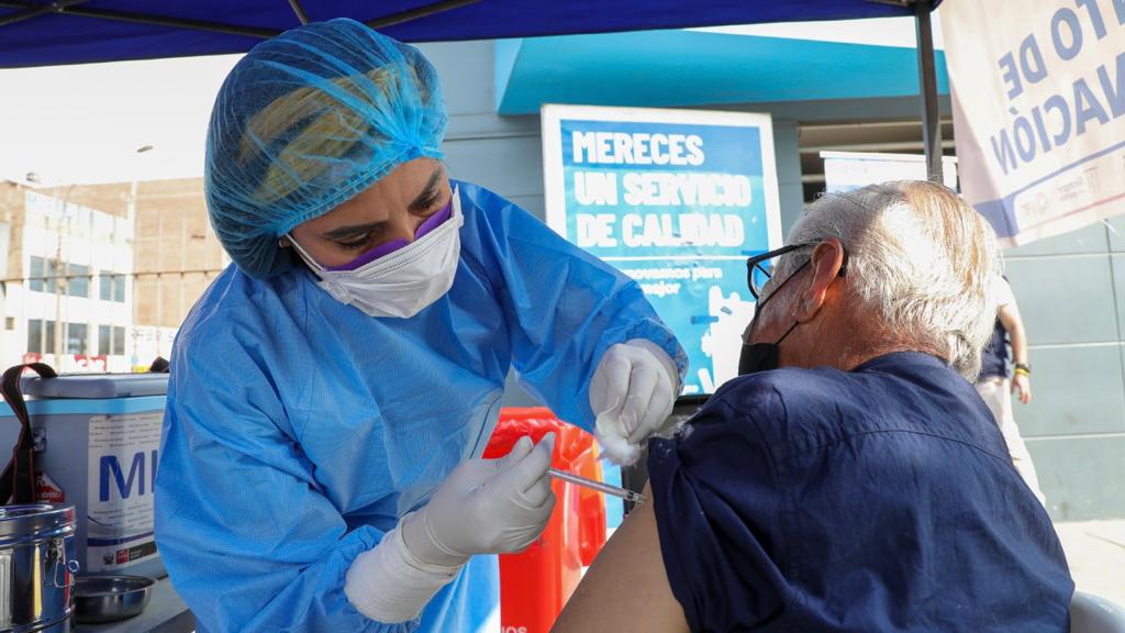 Las brigadas de salud acercan las vacunas a la población