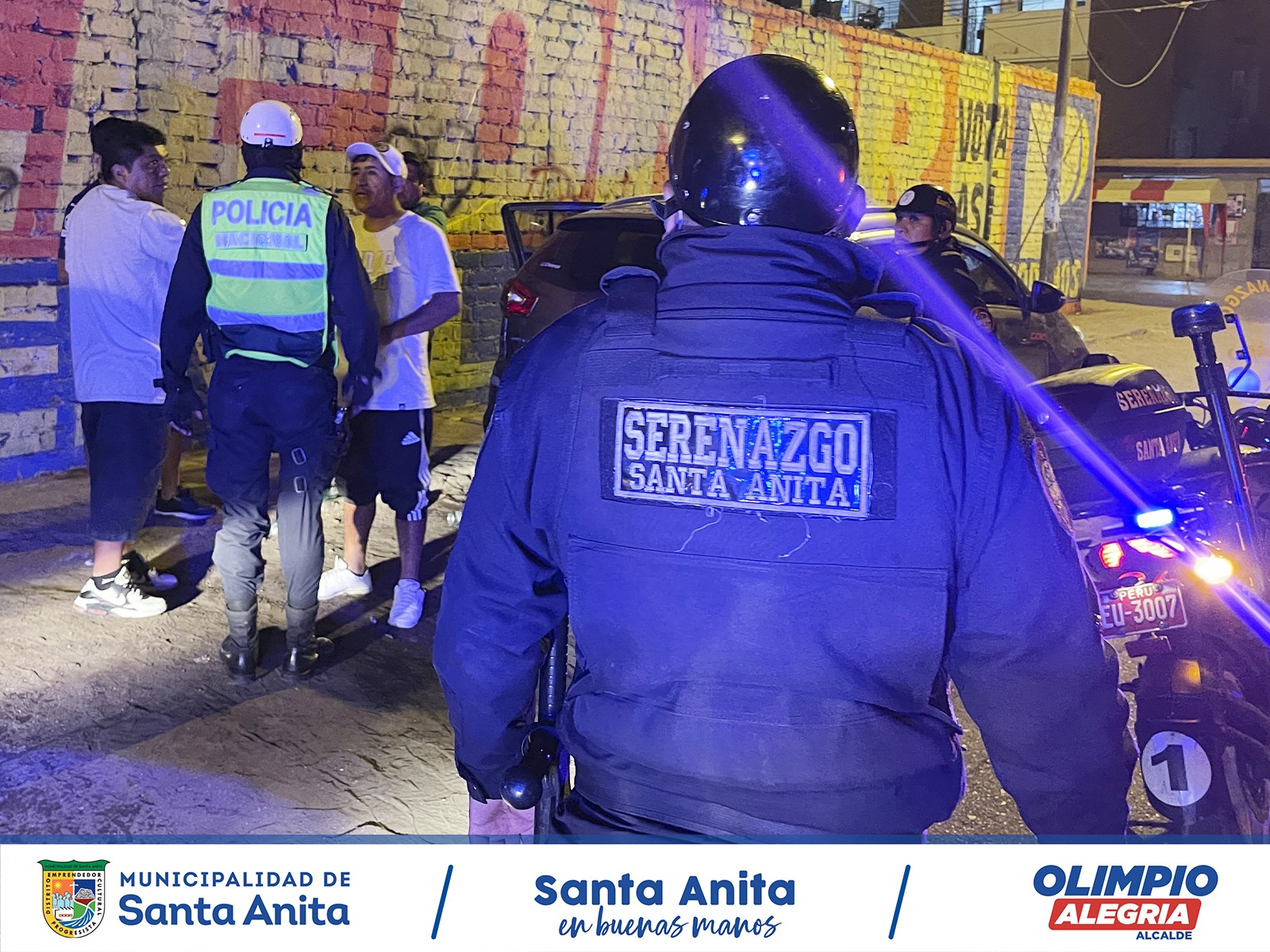 La gestión de nuestro alcalde #OlimpioAlegría firme en recuperar el orden y el principio de autoridad en el distrito, viene realizando patrullaje integrado con la #PNP por todas las zonas, realizando intervenciones a aquellas personas que venían consumiendo bebidas alcohólicas en la vía pública, de igual manera a los establecimientos que no contaban con sus permisos.
#santaanitaenbuenasmanos
#SantaAnitaSegura