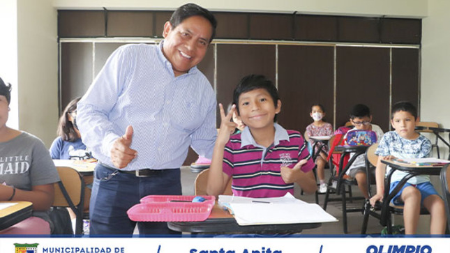 La gestión de nuestro alcalde #OlimpioAlegría inició con éxito los talleres de verano, en donde visitó cada una de las sedes donde se vienen llevando los talleres deportivos y culturales para todos nuestros niños y niñas santanitenses. 
#santaanitaenbuenasmanos
#OlimpioAlegría