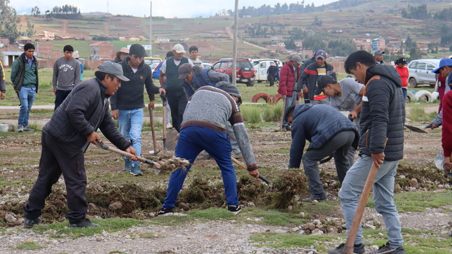 Población participa de la faena en Piruay Pampa