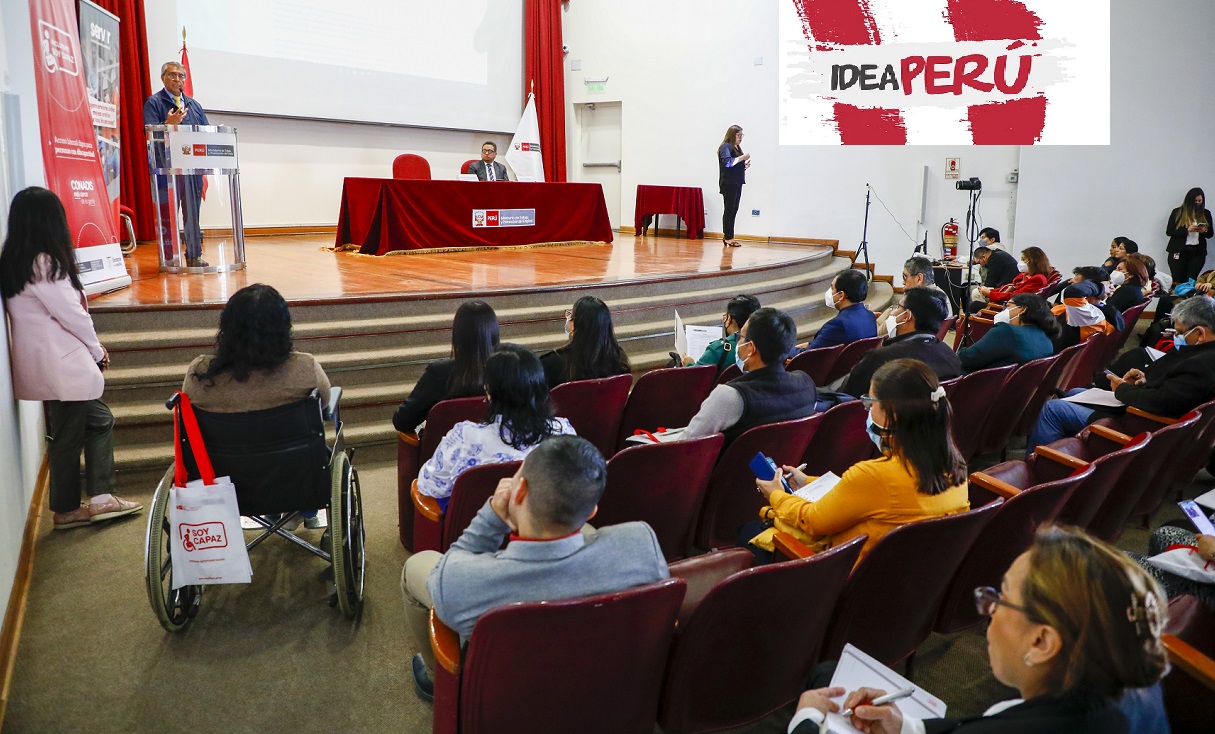 Presentación del programa de capacitación con Servir. Auditorio del Ministerio de Trabajo participan funcionarios.
