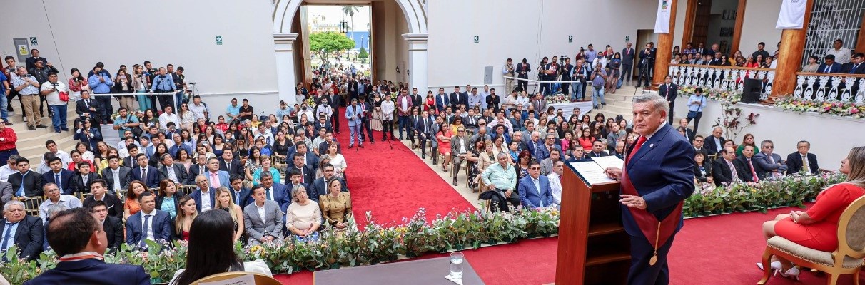 César Acuña: “Hoy más que nunca debemos estar juntos por la paz y el desarrollo”