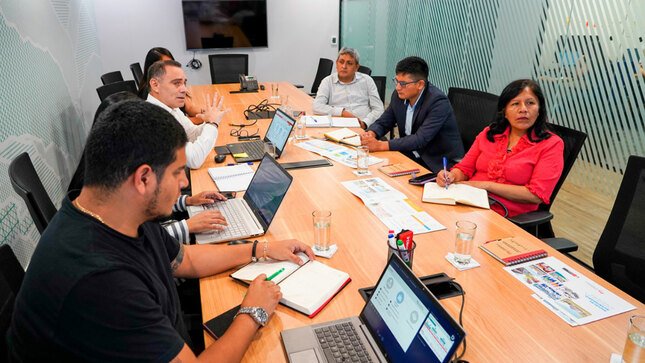 Escuelas Bicentenario sostuvo reunión con funcionarios del Gobierno Regional de Junín