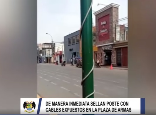De manera inmediata sellan poste con cables expuesto en la Plaza de Armas