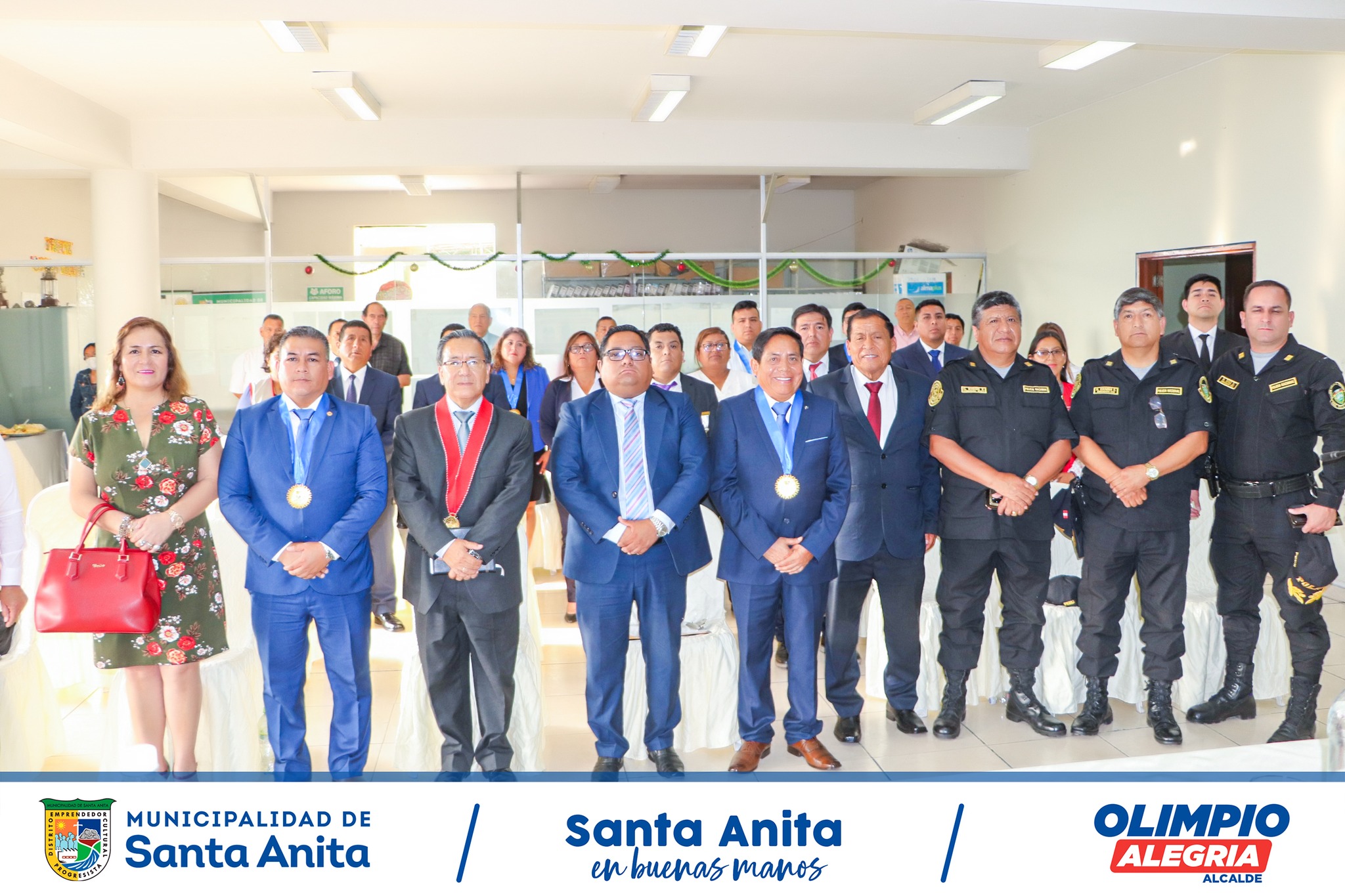 Nuestro alcalde Mg. Olimpio Alegría juramento como presidente de CODISEC, conjuntamente con las principales autoridades de nuestro distrito, fortaleciendo así el compromiso de trabajar por una Santa Anita segura.