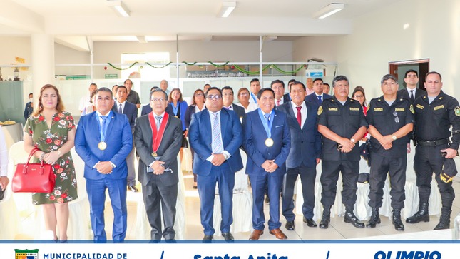 Nuestro alcalde Mg. Olimpio Alegría juramento como presidente de CODISEC, conjuntamente con las principales autoridades de nuestro distrito, fortaleciendo así el compromiso de trabajar por una Santa Anita segura.