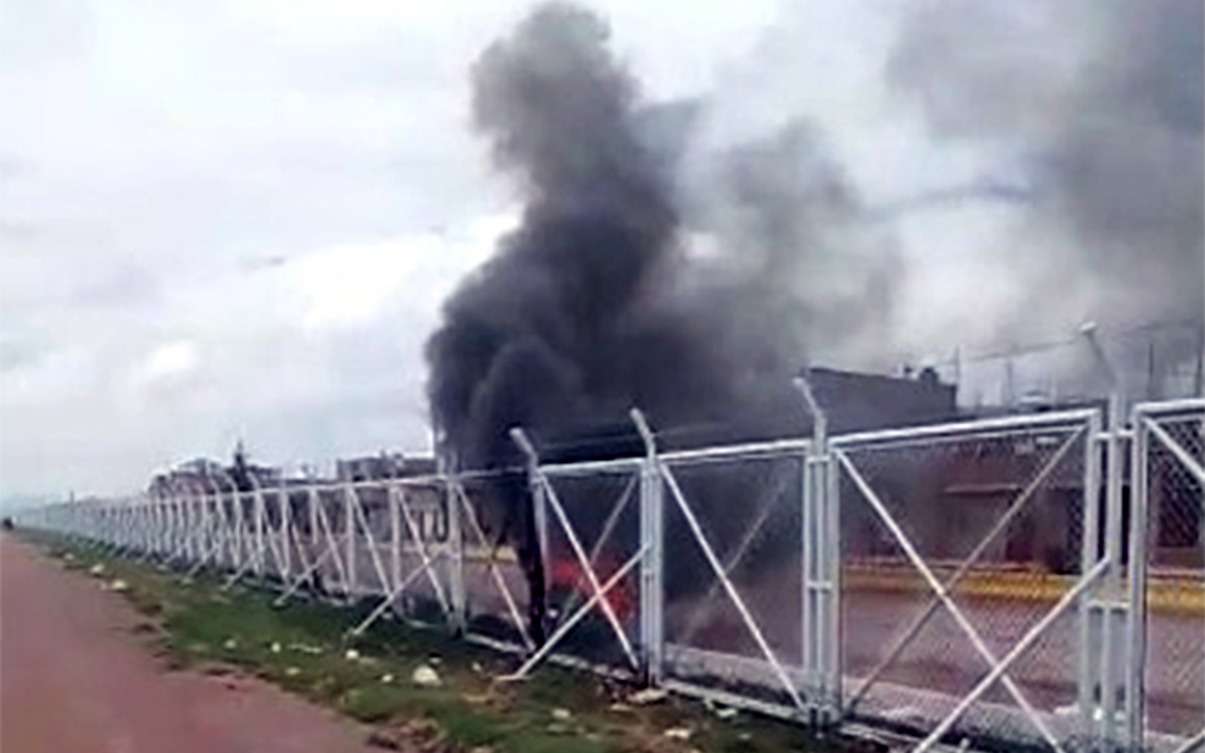 Desde roturas de ventanas y puertas hasta incendios fueron algunas de las modalidades que los vándalos utilizaron en Puno, Apurímac, Arequipa, Cusco, Tacna y Huancavelica.