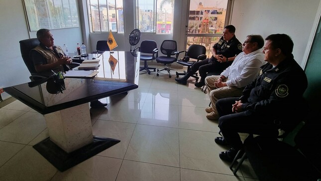 El alcalde Fernando Cárdenas y el jefe de la PNP se reunieron para establecer estrategias contra la inseguridad ciudadana 