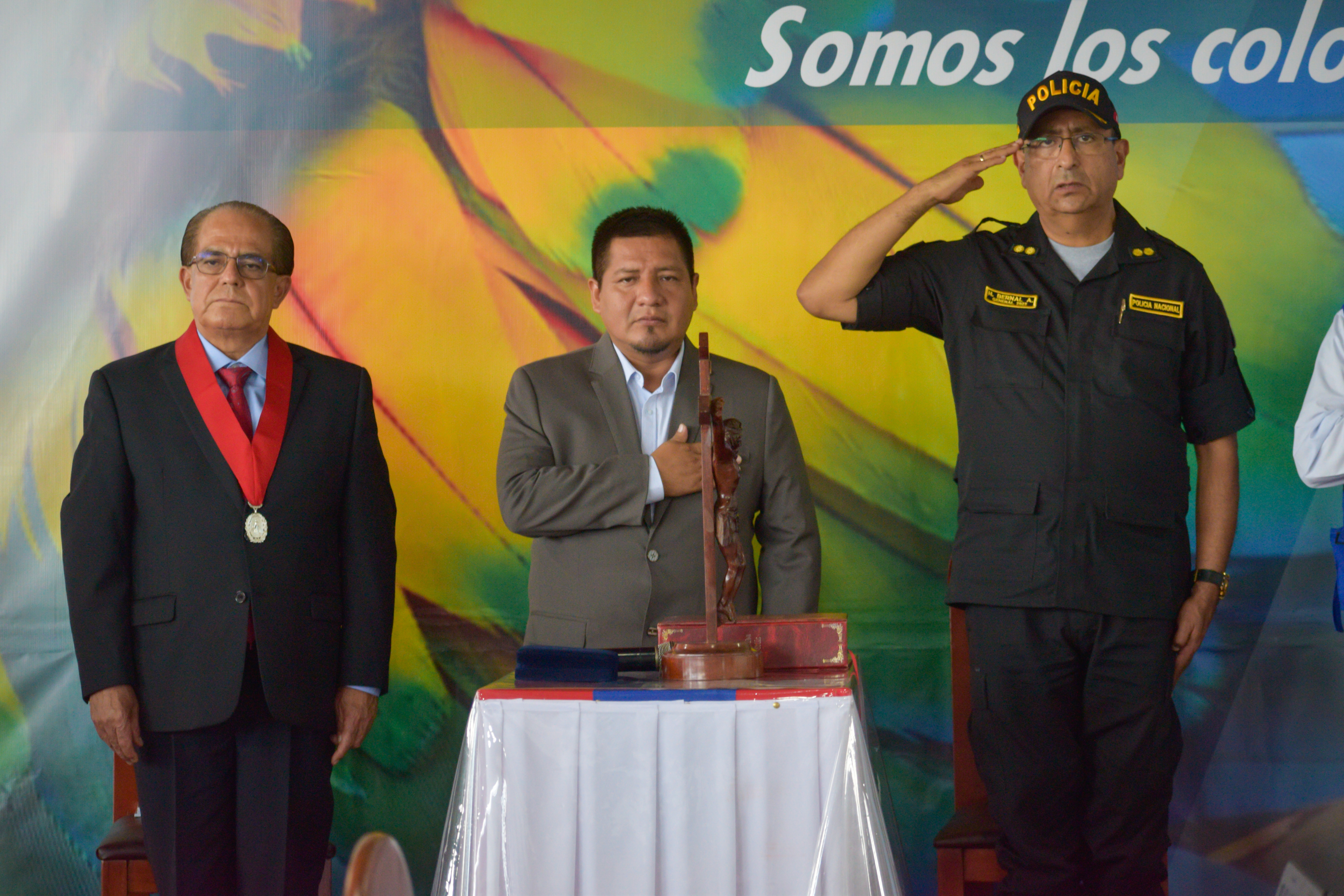 La primera autoridad regional Dr. René  Chávez Silvano, juramentó como presidente del Comité Regional de Seguridad Ciudadana.