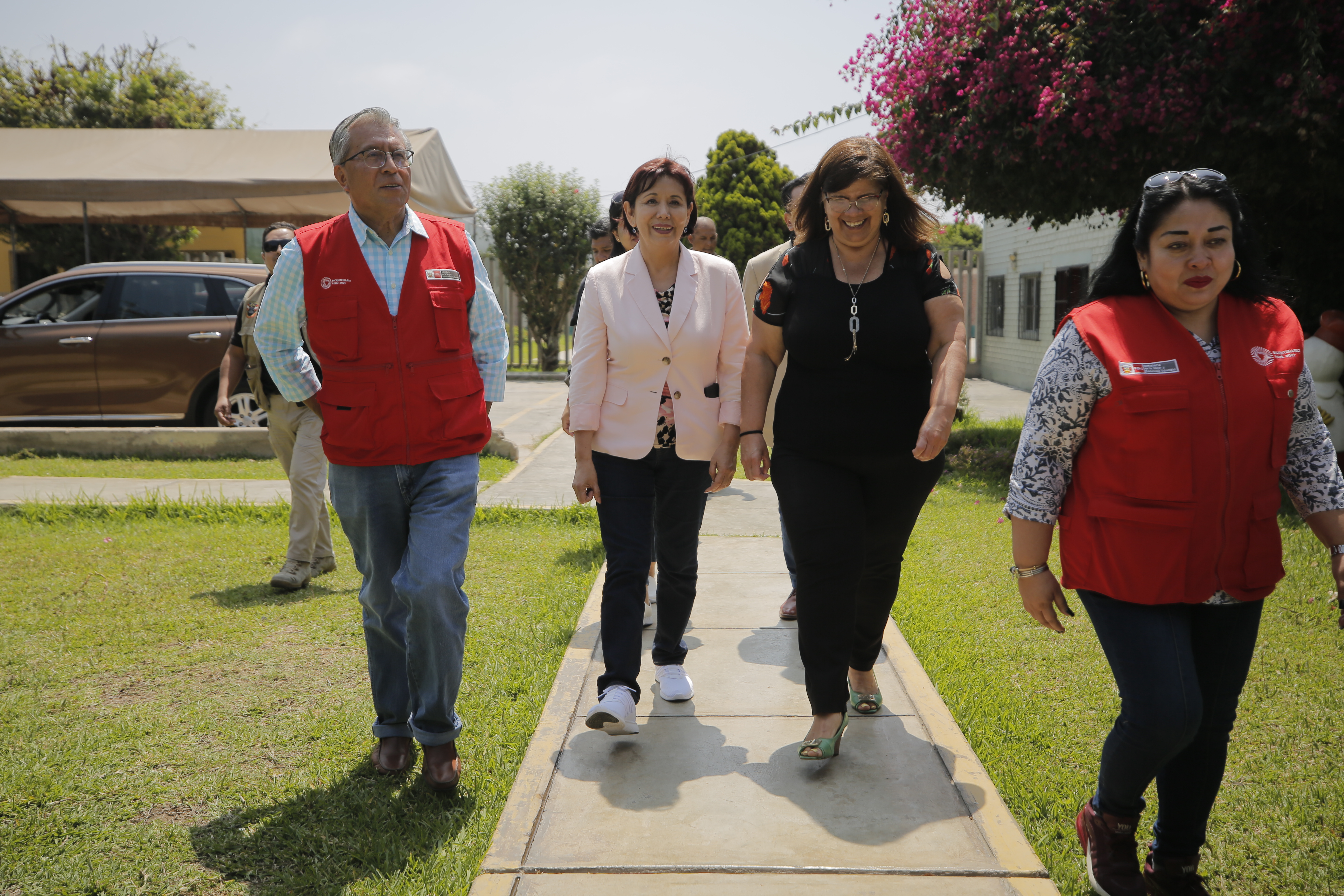 Ministra Nancy Tolentino visitó CAR