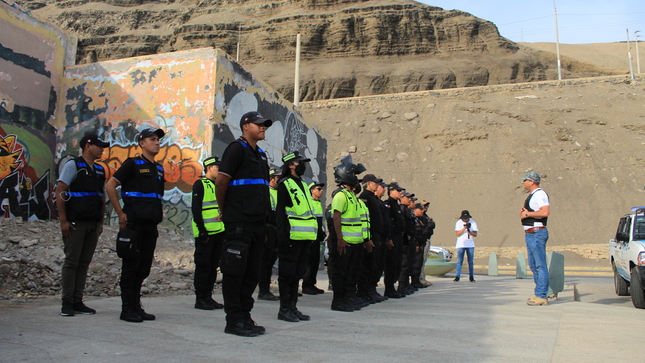 Foto Primer operativo de impacto en playa La Herradura permite decomisar bebidas alcohólicas