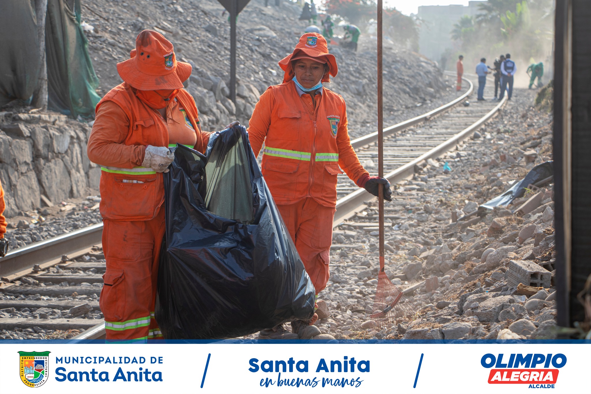 Nuestro Alcalde #OlimpioAlegría, encabezó el operativo de erradicación de desmonte, limpieza y seguridad en la Av. Ferrocarril, junto al equipo municipal de parques y jardines, limpieza pública, serenazgo y transporte.