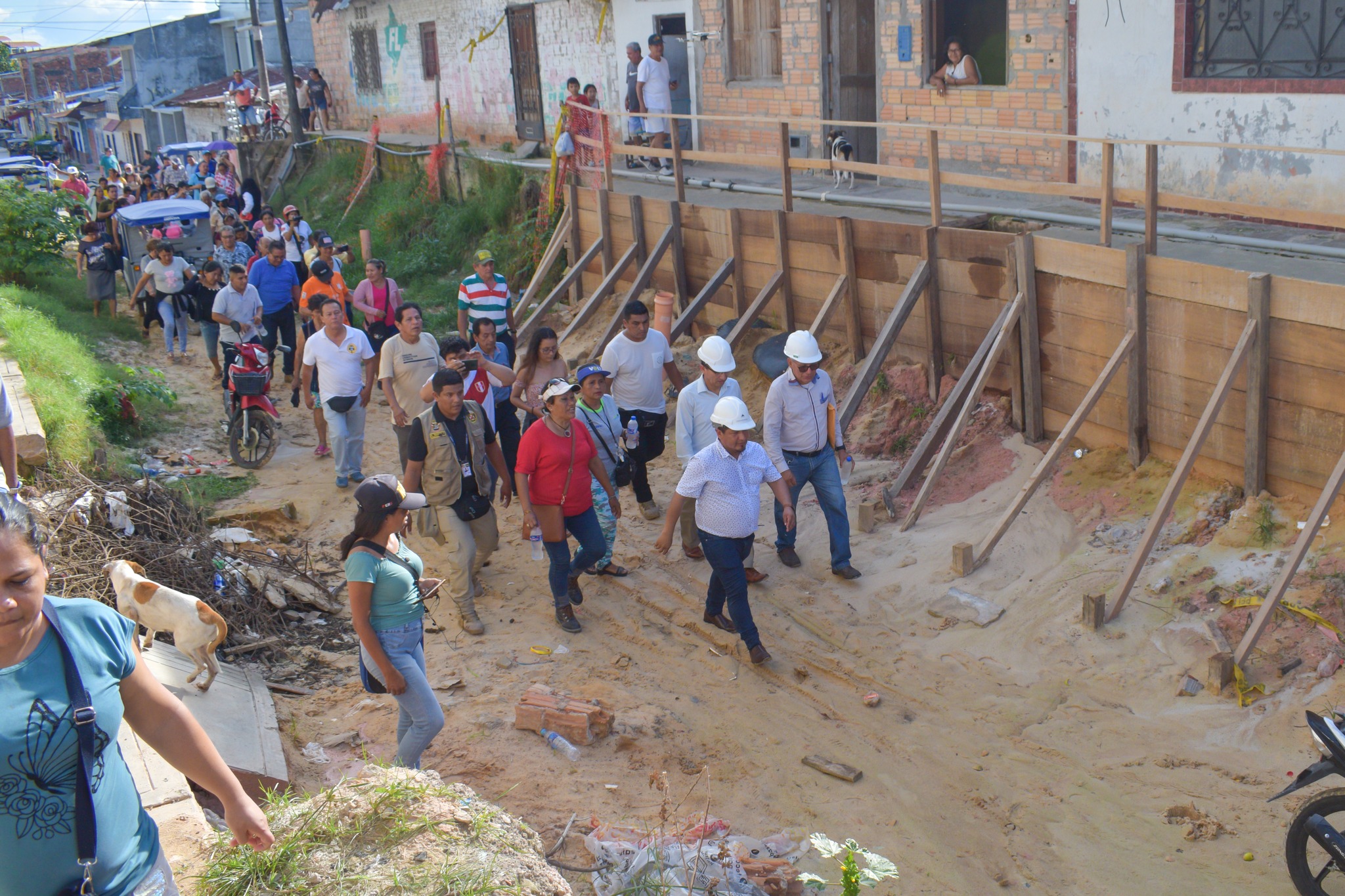 se propuso destrabar obras paralizadas.