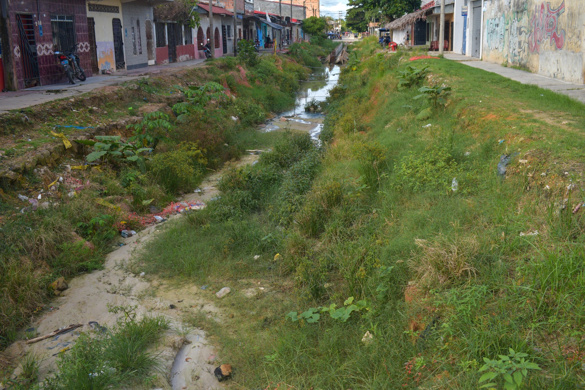 se propuso destrabar obras paralizadas.